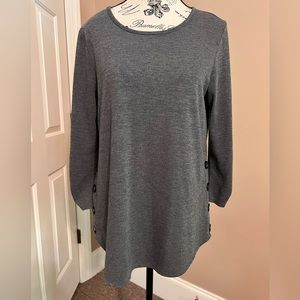 Gray long top with button on each side